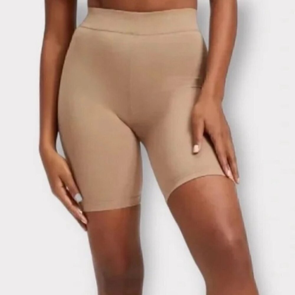 NWT Good American Tan Lounge Bike Shorts - Size: 5 (2XL)